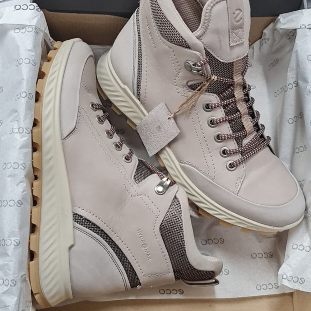 ECCO Women's Exostrike Hydromax Ankle Boot - Picture 4 of 6